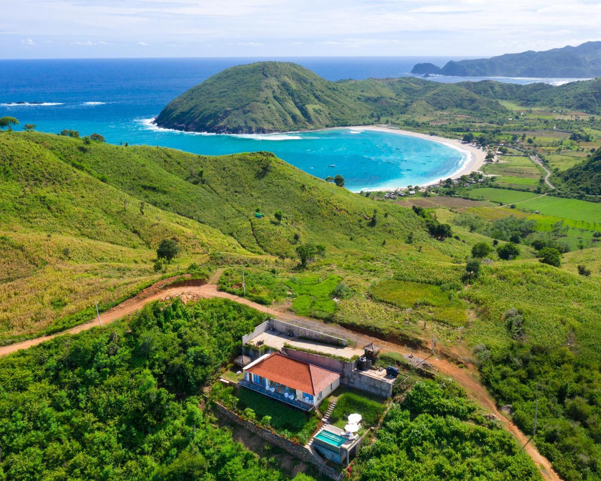 Villa Atas Pelangi Kuta  Exterior foto